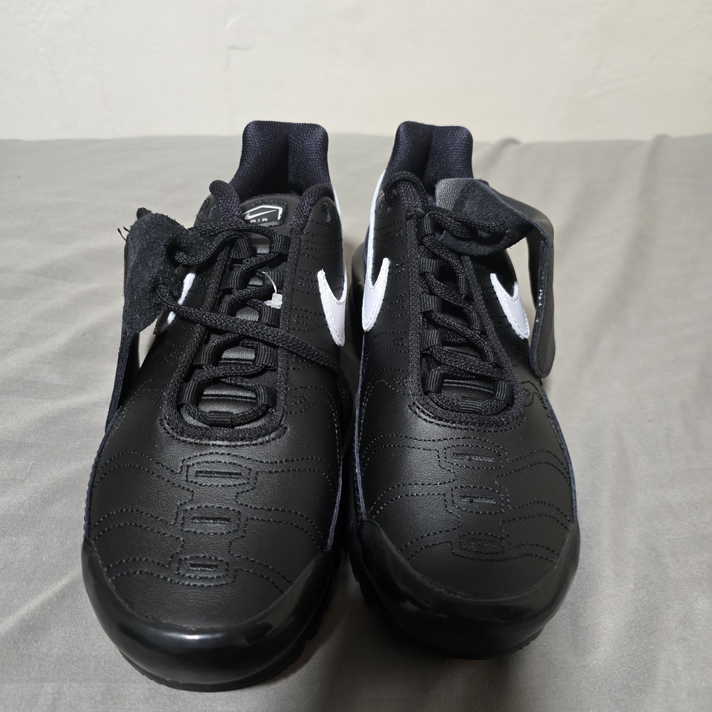 Nike Women's Air Max Plus Size 7.5 Tiempo Black White. - Picture 5 of 8